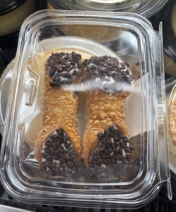 Cannoli's in a plastic package